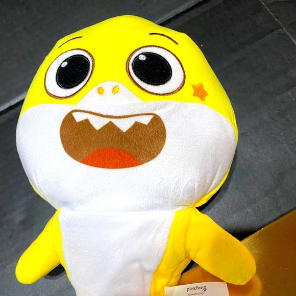 BABY SHARK SINGING & DANCING 2020 PLUSH WOW WEE EMBROIDERED WORKS! - Picture 6 of 14